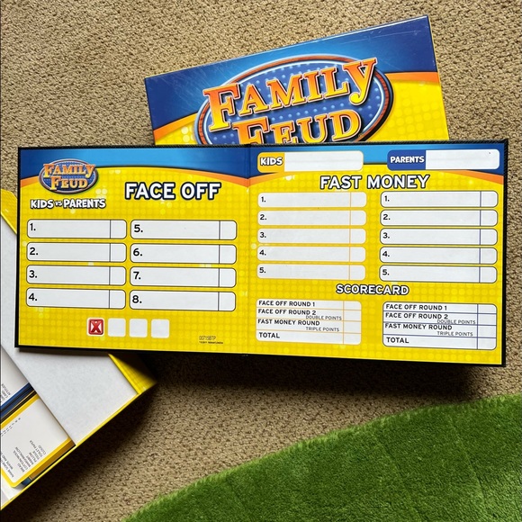 Family Feud. Kids vs Parents Board Game 2019 - Picture 5 of 7